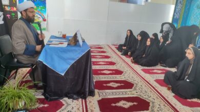 نشست خانواده و نماز مدرسه دخترانه شهید حسینی روستای دره بید اصفهان