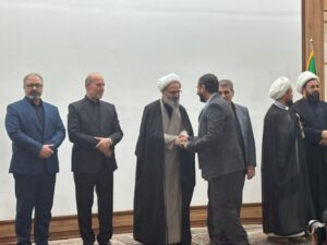 اجلاسیه استان سمنان نماز با محور تجلیل از برگزیدگان اقامه نماز دستگاه‌های اجرایی برگزار شد