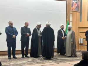 اجلاسیه استان سمنان نماز با محور تجلیل از برگزیدگان اقامه نماز دستگاه‌های اجرایی برگزار شد
