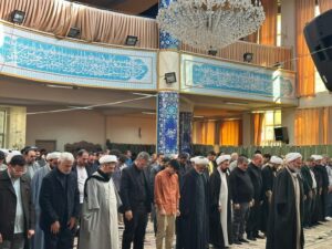 آیین اقامه نماز جماعت ظهر و عصر در دانشگاه سمنان برگزار شد