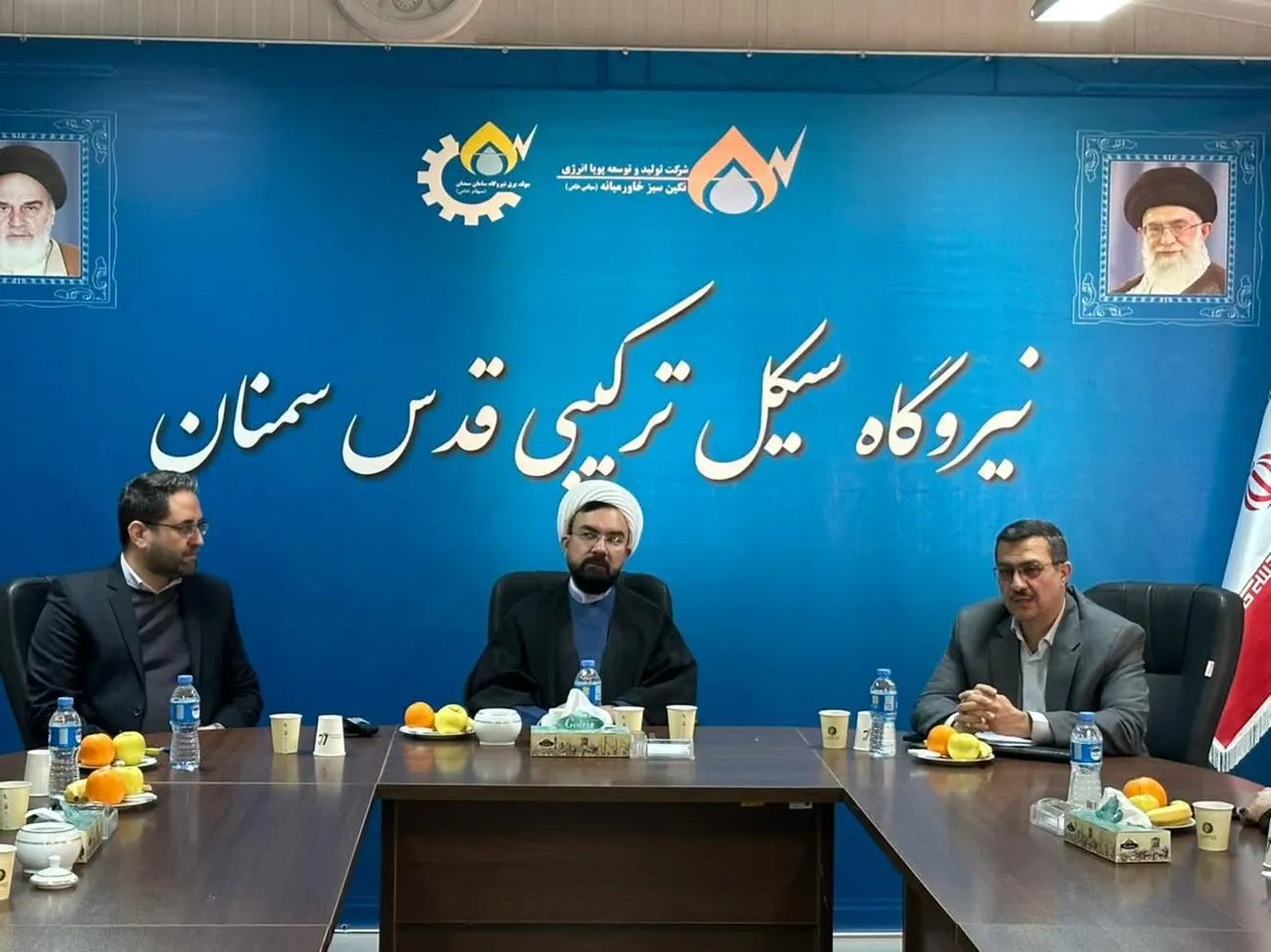 نشست و گردهمایی امامان جماعت و دبیران شورای اقامه نماز صنعت آب و برق استان سمنان برگزار شد