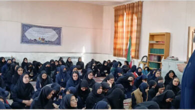 نشست دانش آموزی نقش نماز در کاهش آسیب‌های اجتماعی و اهمیت نماز اول وقت در شهرستان طبس برگزار شد