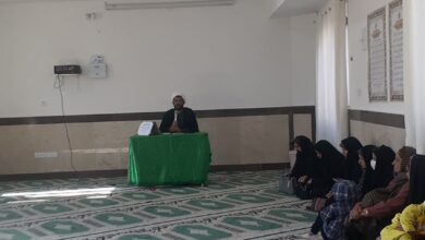 نشست آموزشی شیوه های دعوت به نماز ویژه اولیای دانش آموزان دبیرستان روستای حسین آبادسادات برگزار شد