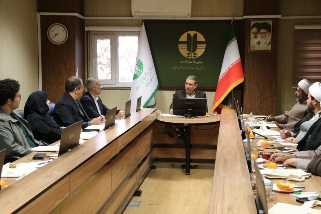 نشست هم اندیشی مساجد سبز در اداره کل حفاظت محیط زیست زنجان