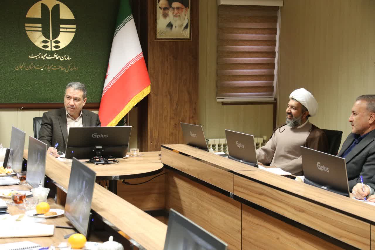 نشست هم اندیشی مساجد سبز در اداره کل حفاظت محیط زیست زنجان