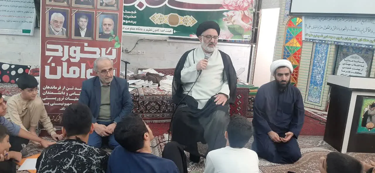 برگزاری جلسه تبیین جایگاه و فضائل نماز در ایام رجبیه در مسجد حضرت امیرالمؤمنین(ع) آزادشهر