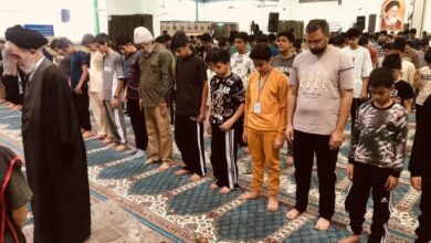 حضور دبیر ستاد اقامه نماز رفسنجان در بین معتکفین جوان شهرستان