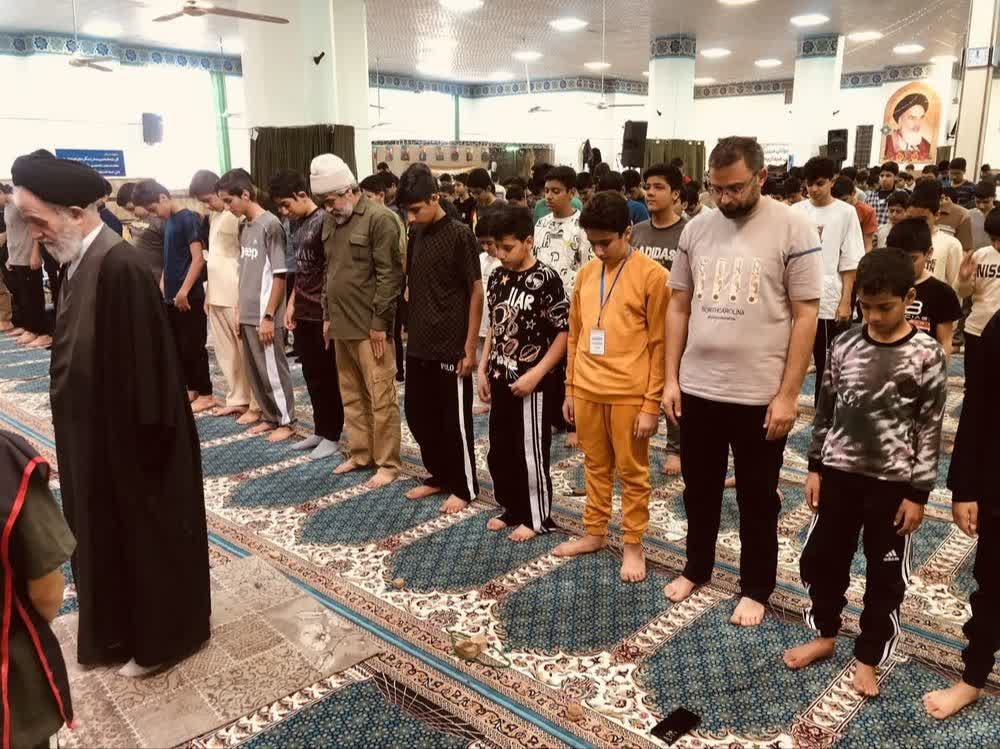 حضور دبیر ستاد اقامه نماز رفسنجان در بین معتکفین جوان شهرستان