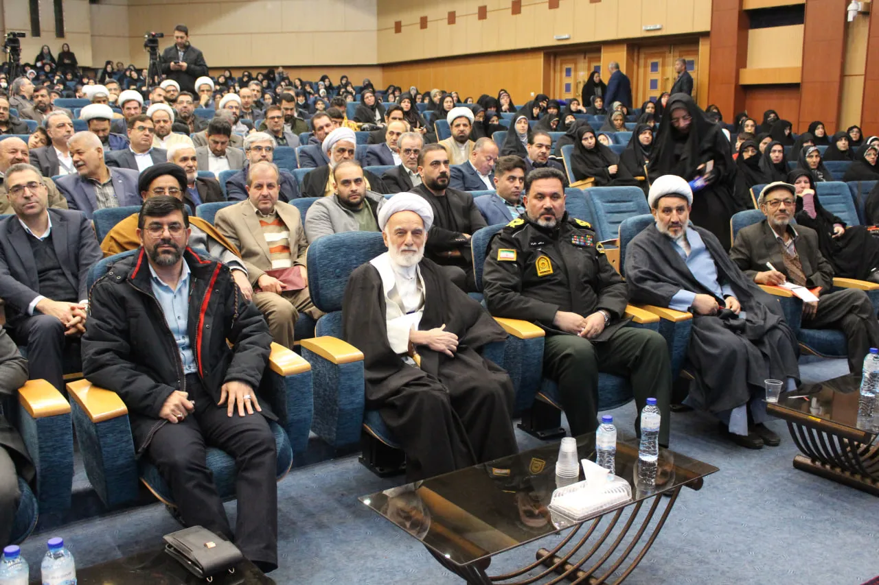 اجلاس استانی نماز در استان مرکزی
