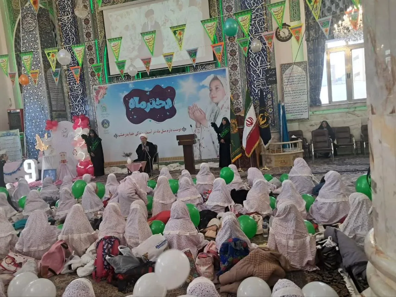 برگزاری جشن تکلیف ۳۵۰ نفر از دختران (مددجویان) کمیته امداد امام خمینی (ره)