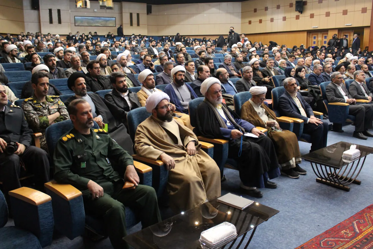 اجلاس استانی نماز در استان مرکزی