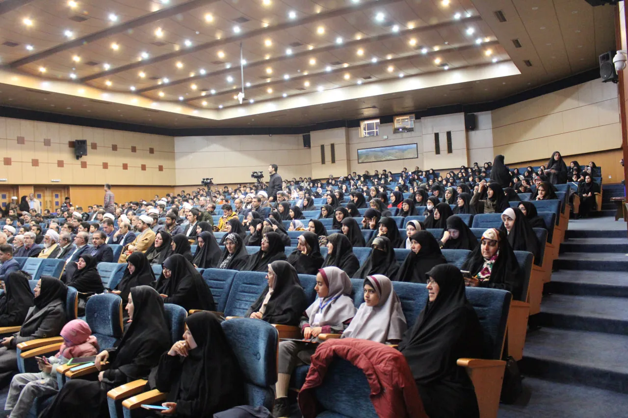 اجلاس استانی نماز در استان مرکزی
