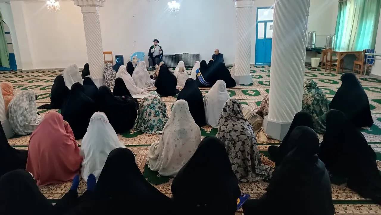 برگزاری نماز جماعت و برنامههای فرهنگی در مراسم اعتکاف ستاد اقامه نماز استان کردستان