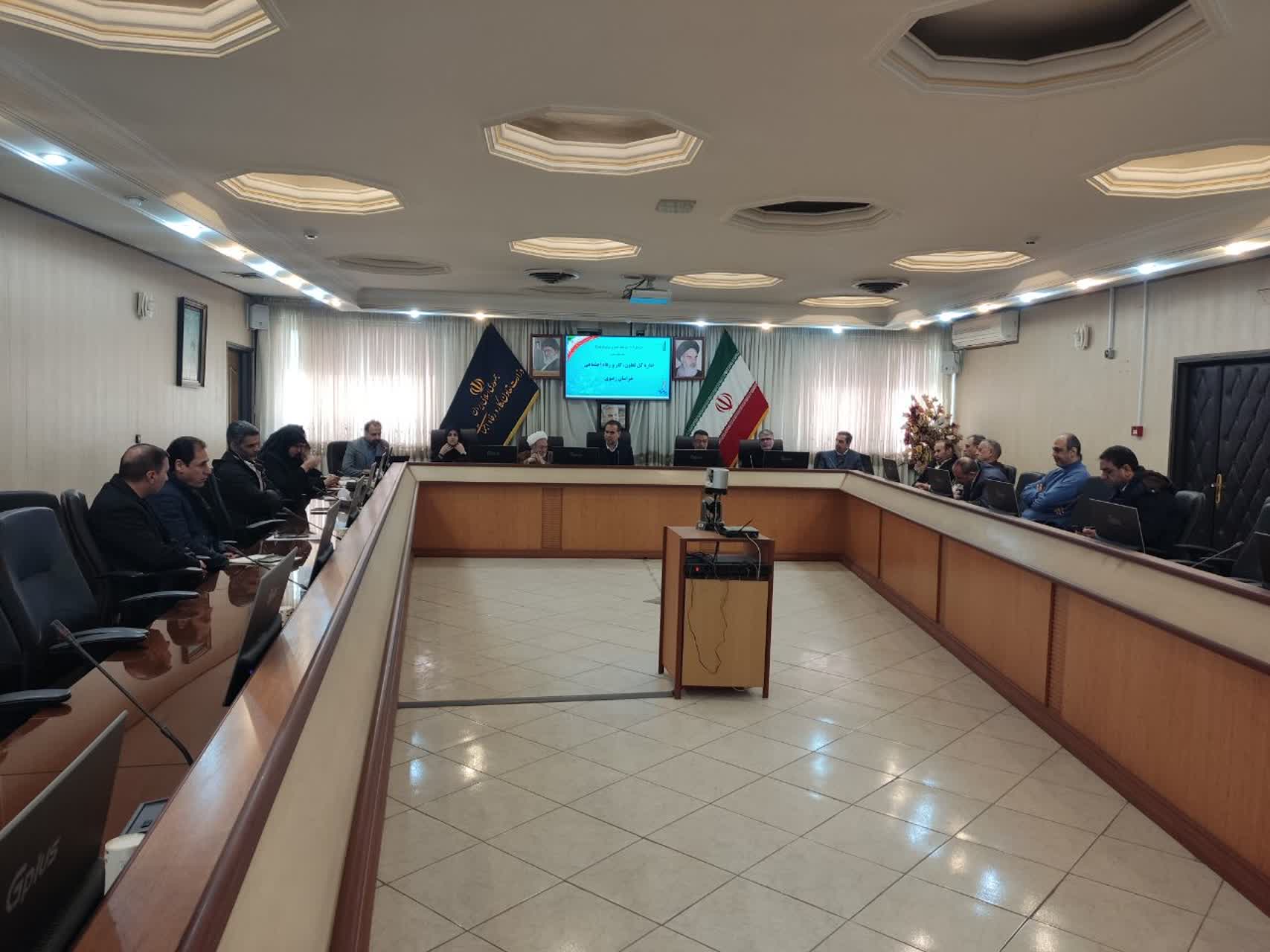 شورای فرهنگی اداره کل کار و رفاه اجتماعی با حضور مدیر ستاد اقامه نماز استان برگزار شد