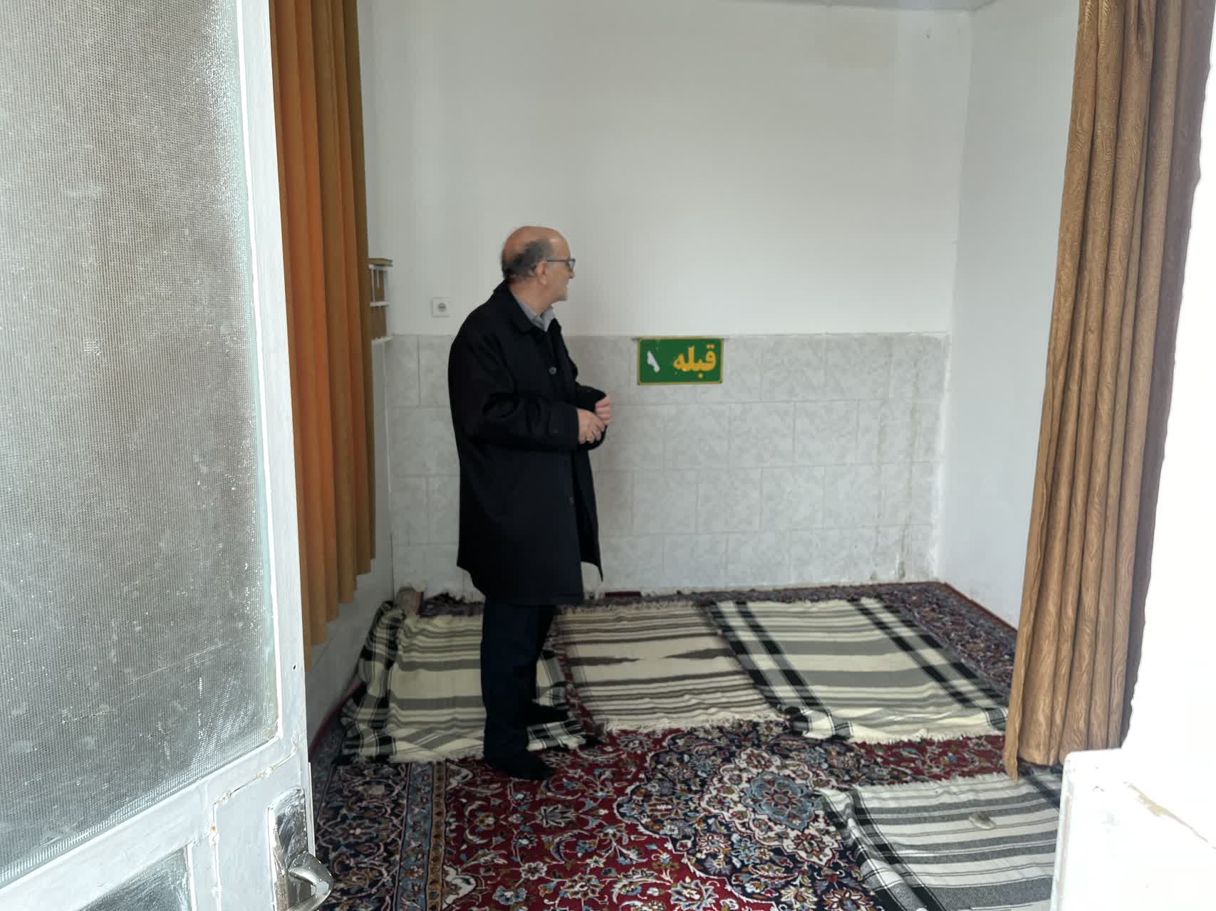 مدیر ستاد اقامه نماز استان کردستان از نمازخانه‌های بین‌راهی دهگلان و قروه بازدید کرد