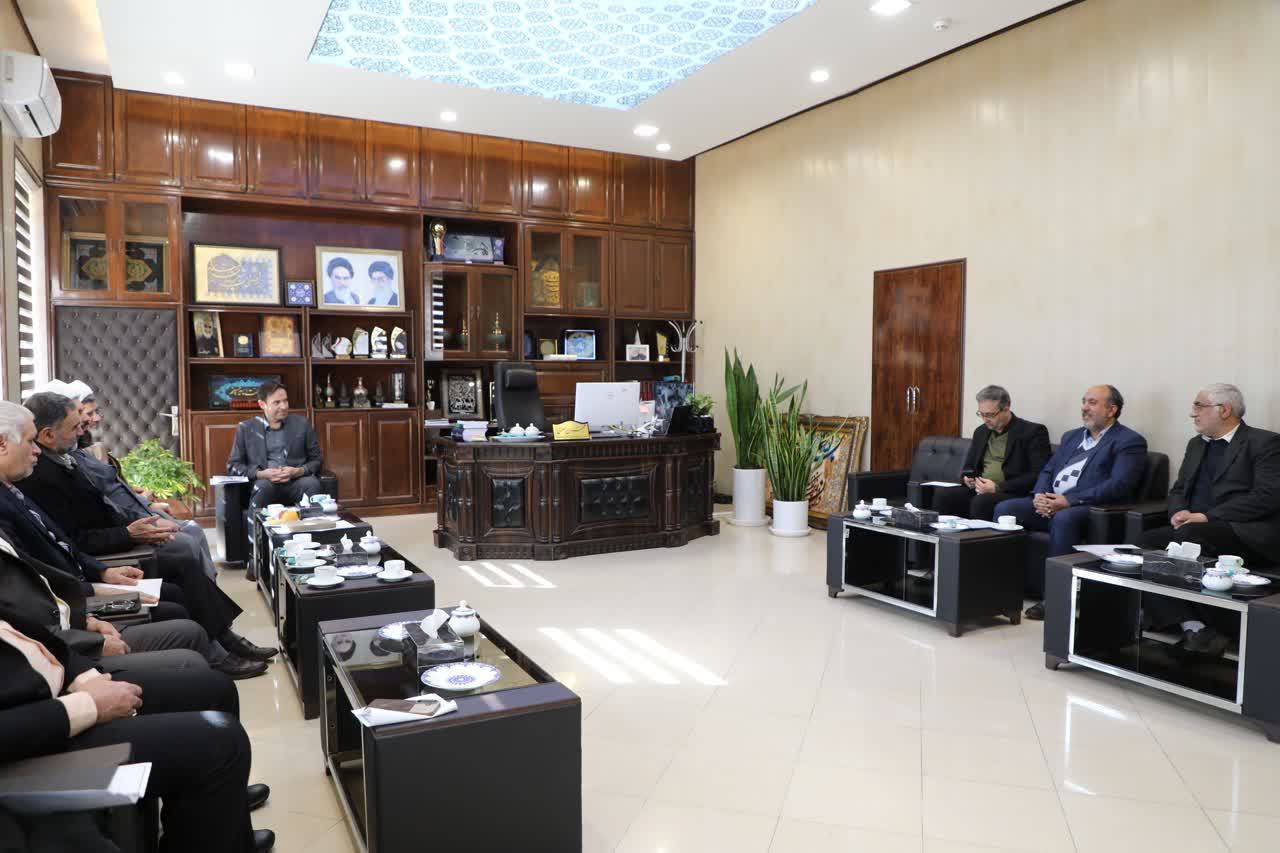 جلسه شورای اقامه نماز اداره کل امور مالیاتی اصفهان