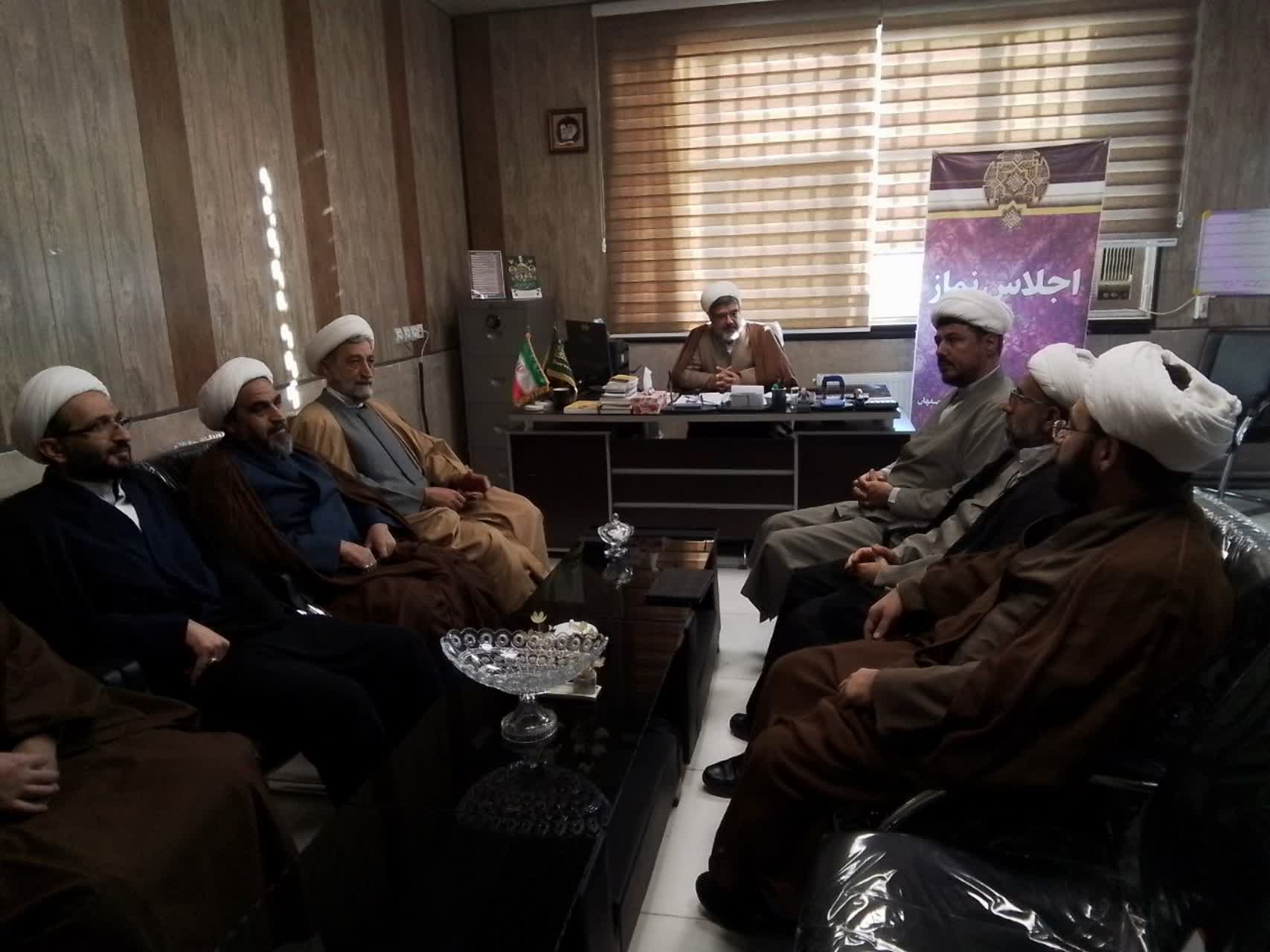 دوره آموزشی، دانش افزایی و مهارت افزایی روحانیون پایگاه هشتم شکاری استان اصفهان