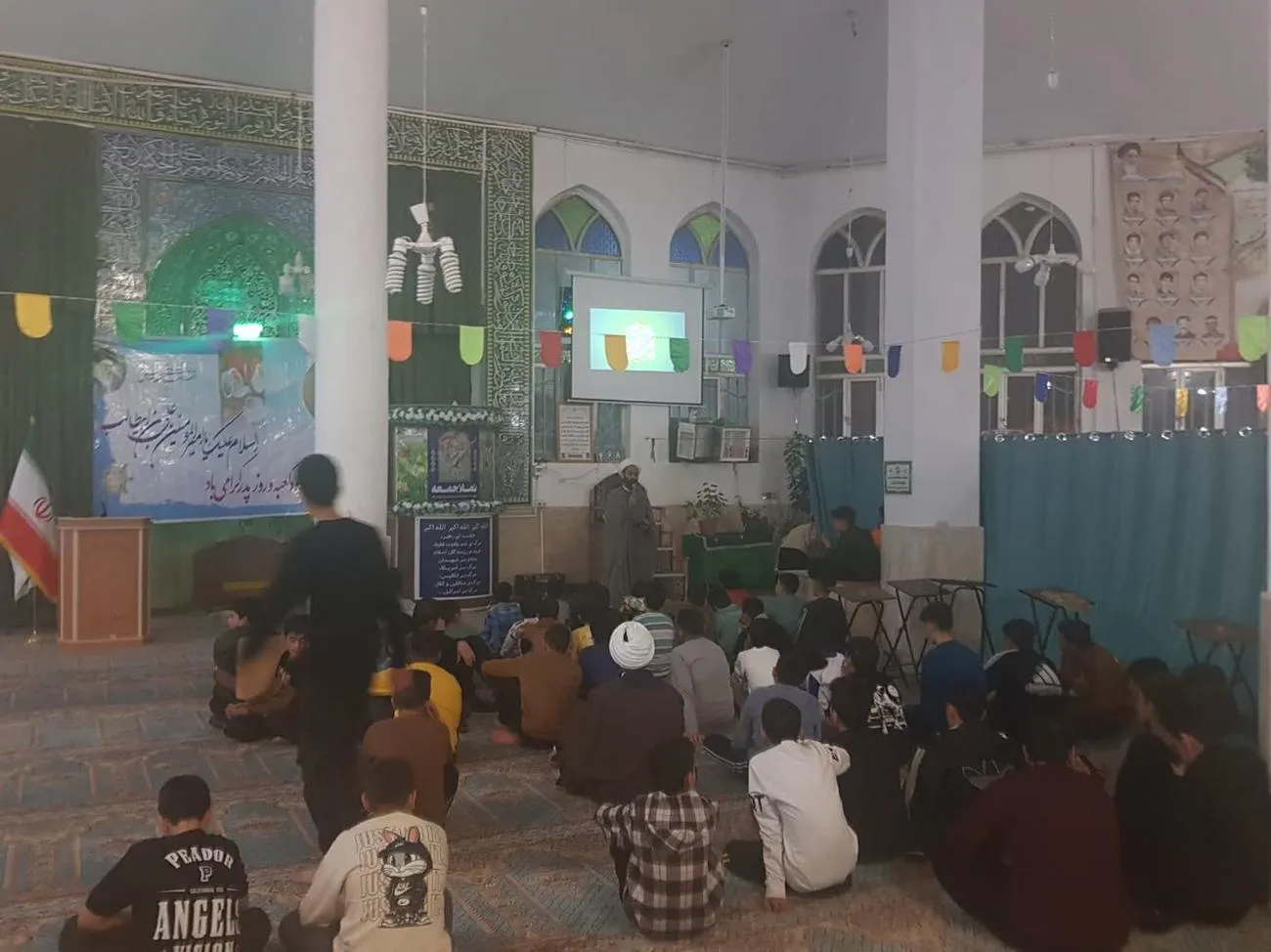 برگزاری نشستهای تخصصی نماز ویژه معتکفین چهارمحالوبختیاری