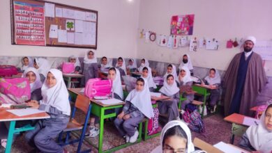 تصحیح قرائت نماز مدرسه دخترانه هفت تیر فریدن اصفهان