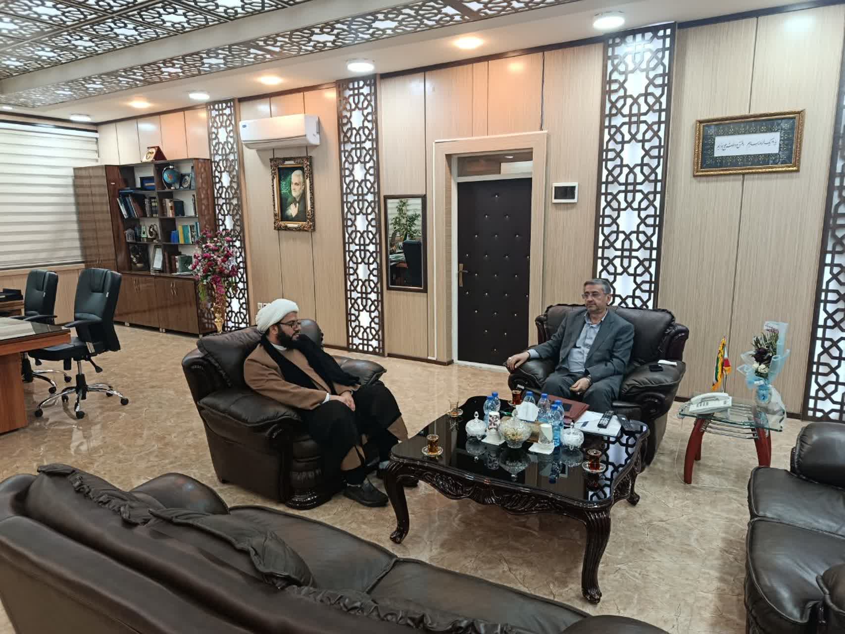 دیدار حجت‌الاسلام چراغی مدیر ستاد اقامه نماز با استاندار لرستان