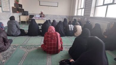 نشست خانواده و نماز مدرسه هفت تیر فریدن اصفهان