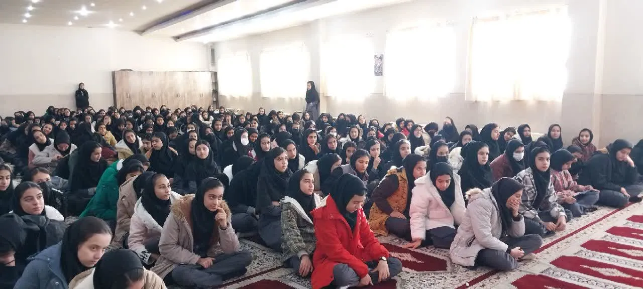 اجلاس نماز دانش آموزی مدرسه آیت الله کاشانی فریدن اصفهان