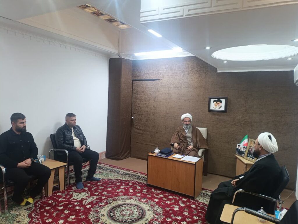 دیدار مدیر ستاد اقامه نماز استان با نماینده ولی‌فقیه استان سمنان برگزار شد