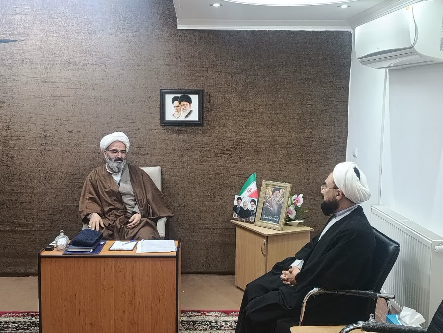 دیدار مدیر ستاد اقامه نماز استان با نماینده ولی‌فقیه استان سمنان برگزار شد