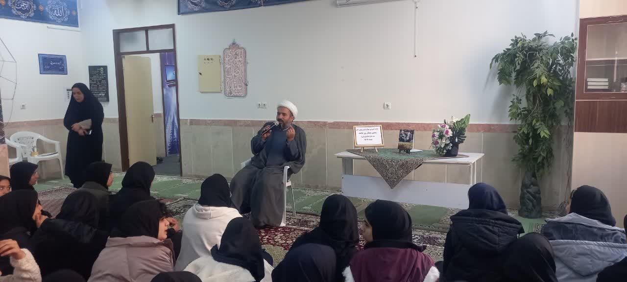 گفتمان دانش آموزی با موضوع نقش نماز درخانواده و آینده نسل جوان ویژه دانش آموزان شهرستان بیرجند برگزار شد