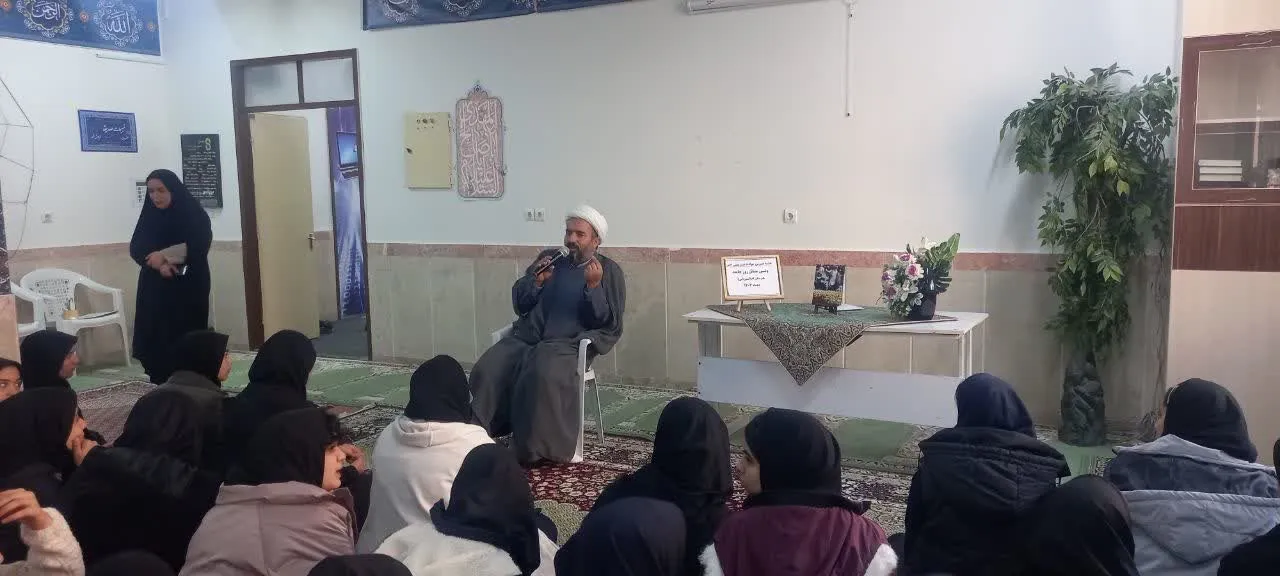 گفتمان دانش آموزی با موضوع نقش نماز درخانواده و آینده نسل جوان ویژه دانش آموزان شهرستان بیرجند برگزار شد