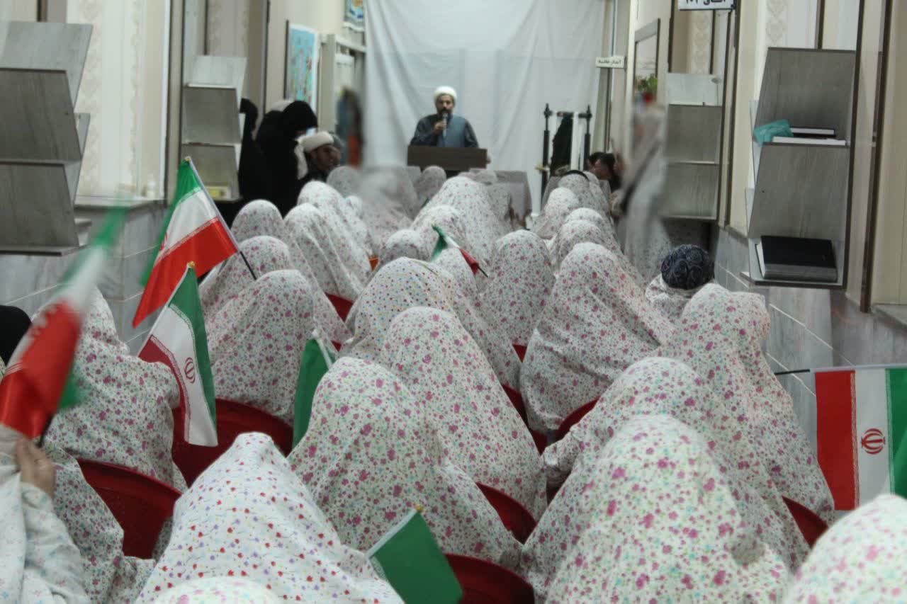 نشست توانمندسازی سازی والدین آسیب دیده نسبت به آداب و برکات نمازدر زندان مرکزی بیرجند برگزار شد