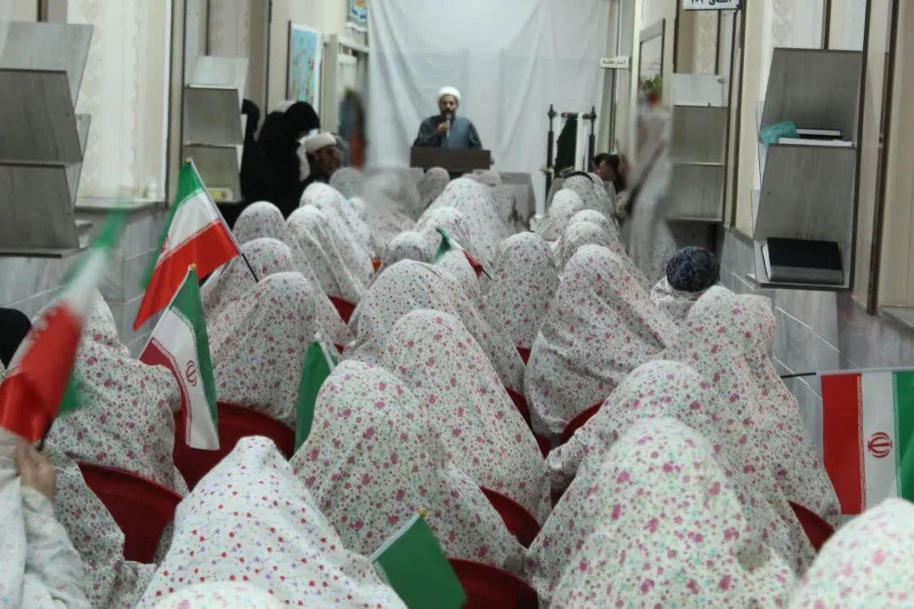 نشست توانمندسازی سازی والدین آسیب دیده نسبت به آداب و برکات نمازدر زندان مرکزی بیرجند برگزار شد