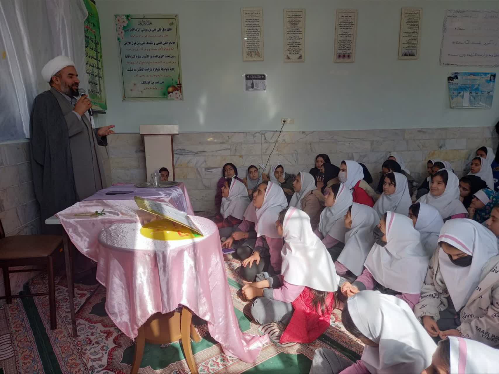 گفتمان دانش آموزی با موضوع نقش نماز ویژه دانش آموزان شهرستان بیرجند برگزار شد