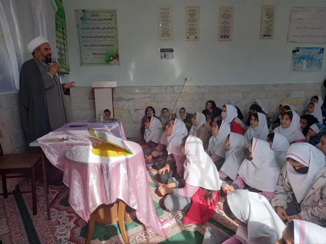 گفتمان دانش آموزی با موضوع نقش نماز ویژه دانش آموزان شهرستان بیرجند برگزار شد