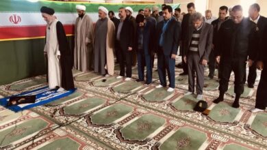 اقامه نماز وحدت بخش ادارات شهرستان رفسنجان در شهرداری مرکزی شهرستان