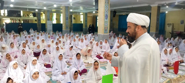 جشن تکلیف دانش آموزان دختر شهرستان کهگیلویه برگزار شد