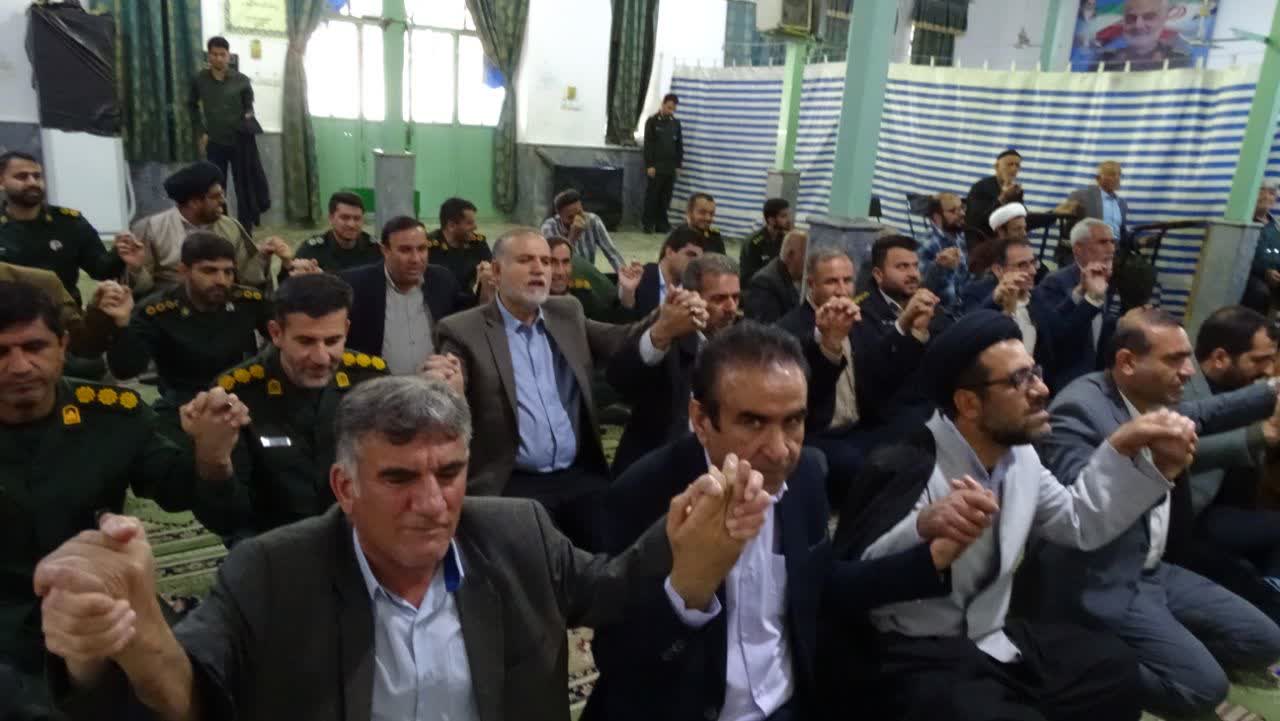 اقامه نماز وحدت مسئولان و مردم در شهرستان لنده