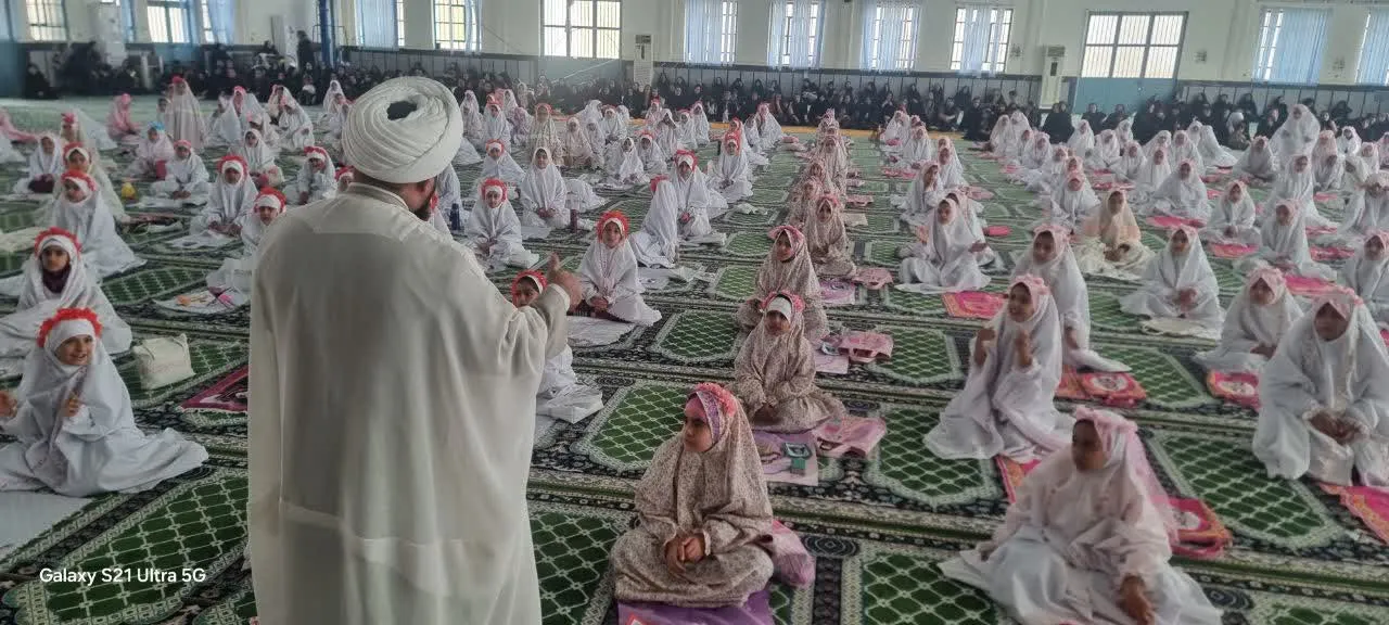 جشن تکلیف دانش آموزان دختر در شهرستان چرام