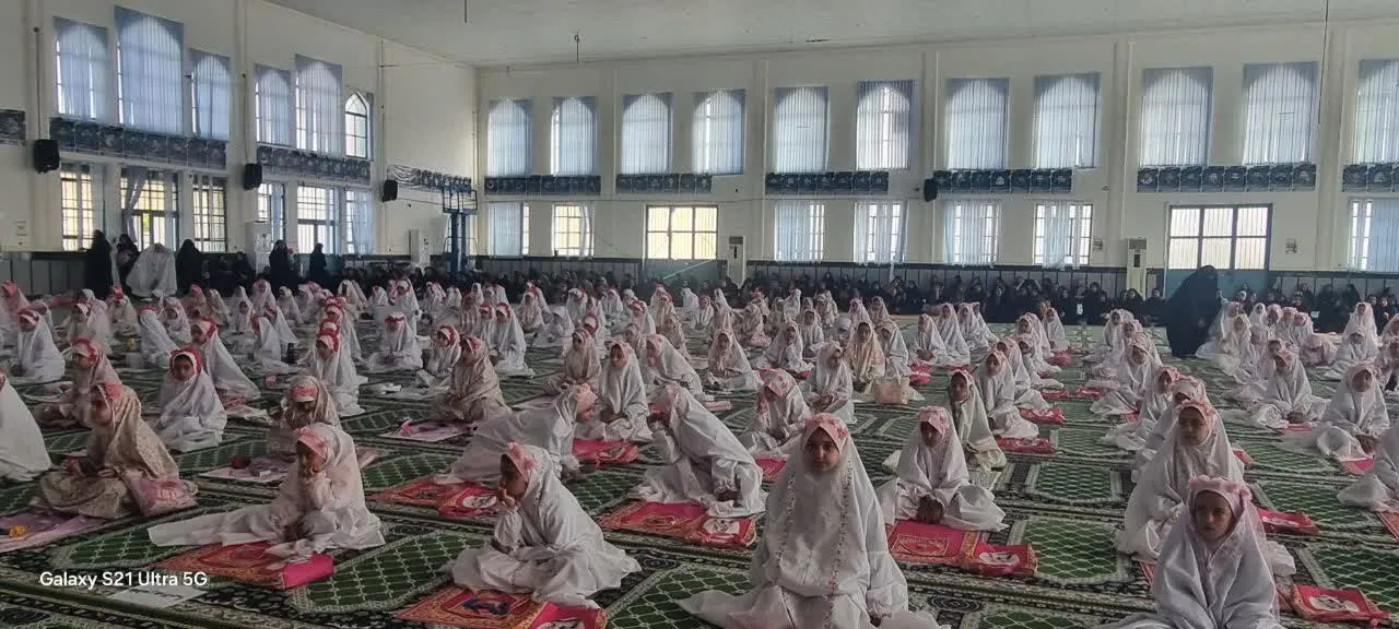 جشن تکلیف دانش آموزان دختر در شهرستان چرام