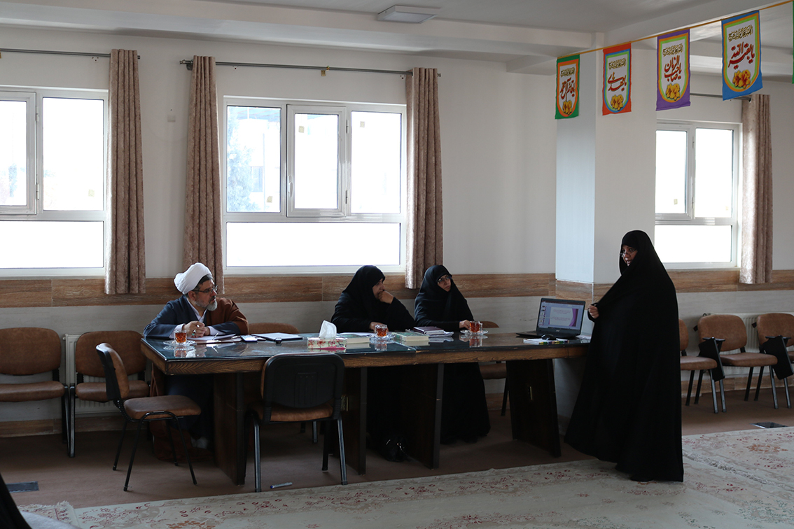 دوره تربیت مربی متخصص نماز با عنوان «سراج» استان اصفهان