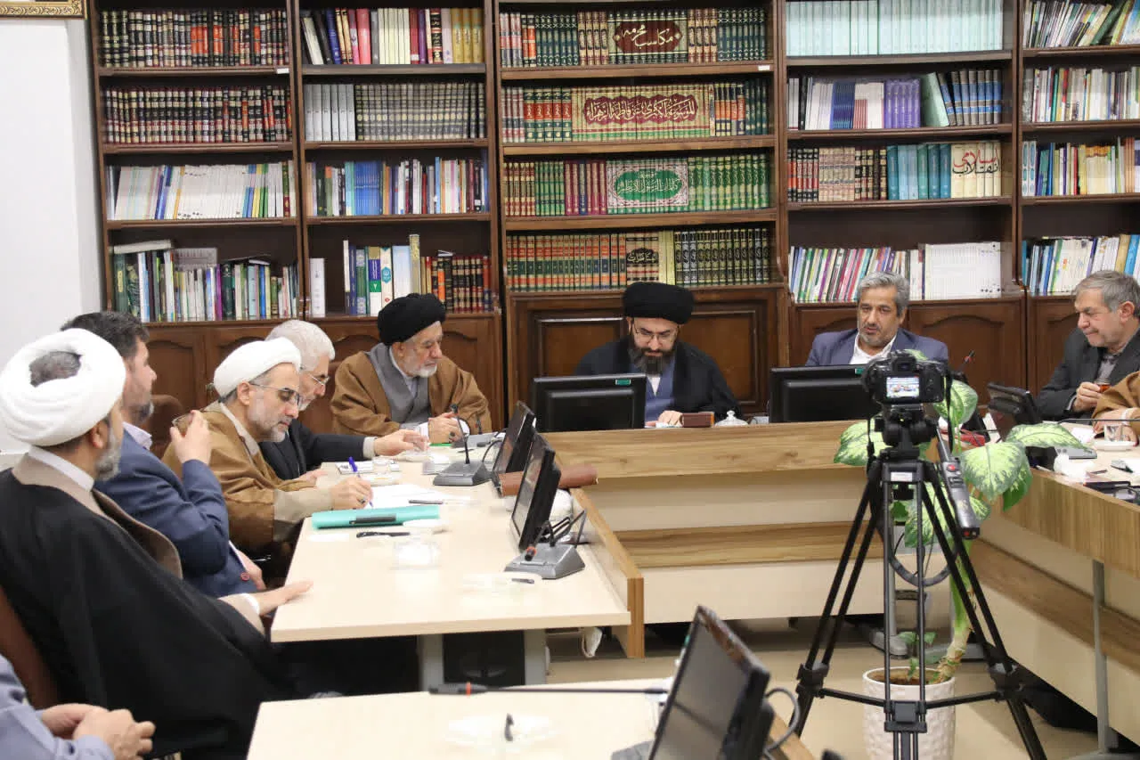 تأکید ستاد اقامه نماز کشور بر آسیب شناسی امر اقامه نماز در دیدار با نماینده ولی‌فقیه زنجان