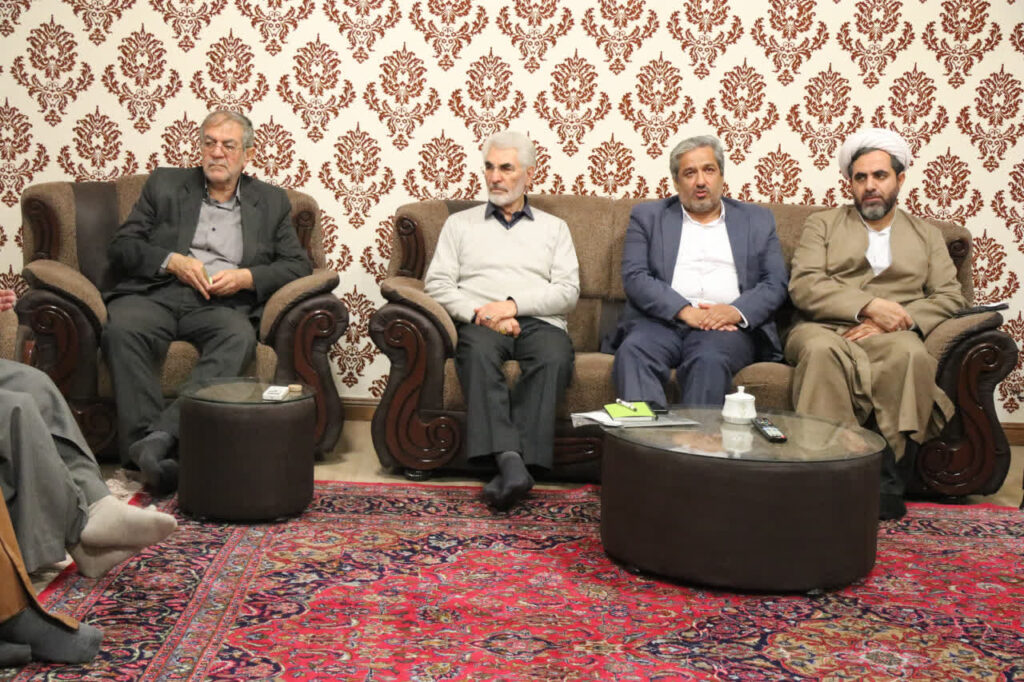 تأکید ستاد اقامه نماز کشور بر آسیب شناسی امر اقامه نماز در دیدار با نماینده ولی‌فقیه زنجان