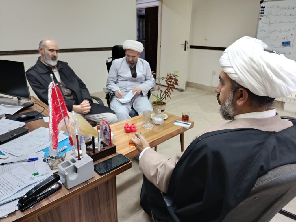  نشست هم اندیشی برپایی دوره های ترویج مهدویت به حضور مدیر ستاد اقامه نماز در سطح استان زنجان 