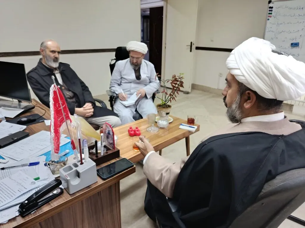  نشست هم اندیشی برپایی دوره های ترویج مهدویت به حضور مدیر ستاد اقامه نماز در سطح استان زنجان 