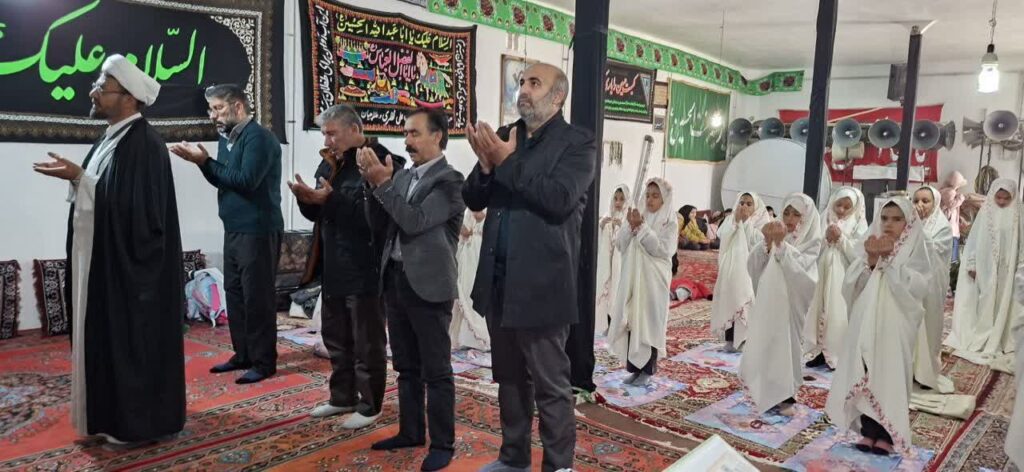 جشن تکلیف دانش‌آموزان روستای نعلبندان شهرستان خدابنده برگزار شد