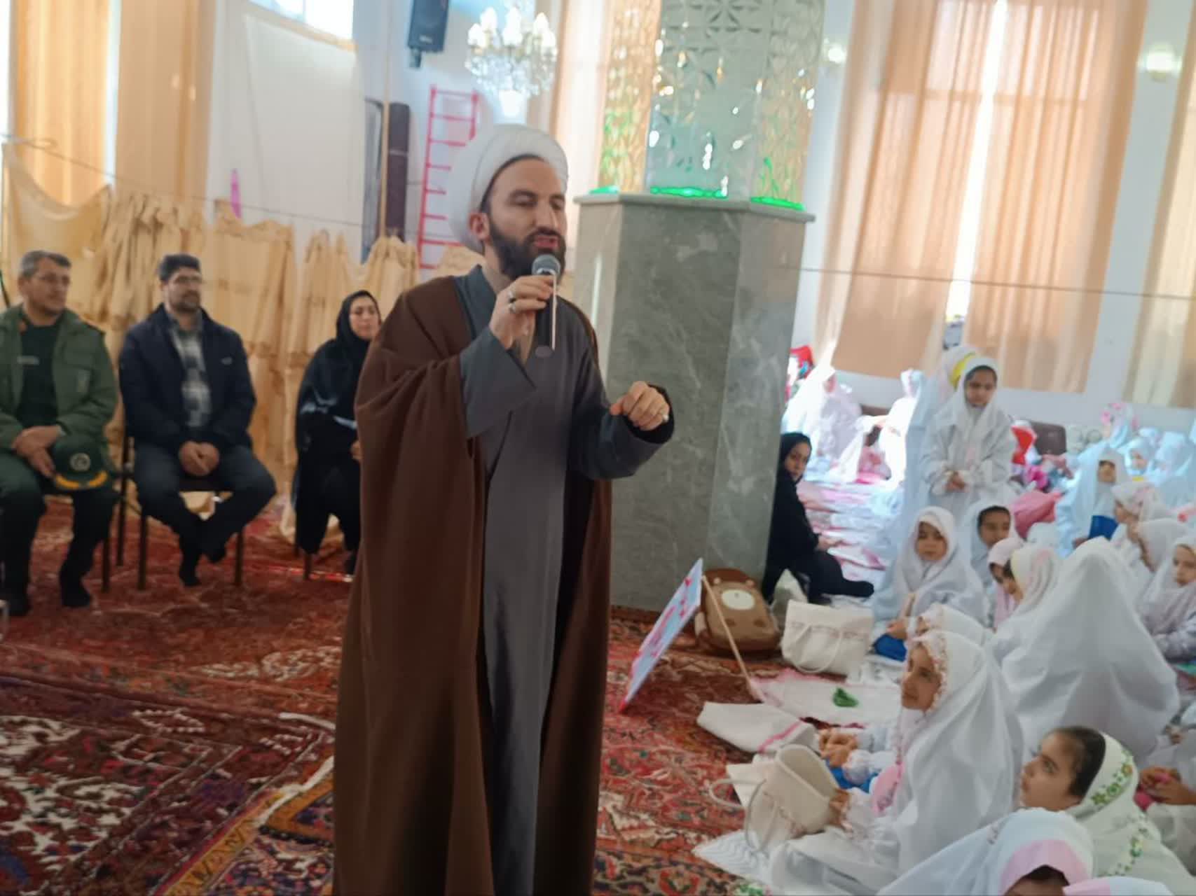 جشن تکلیف دانش آموزان دختر شهرستان آذرشهر