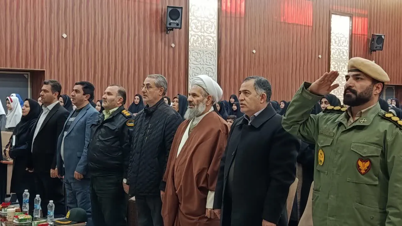 سی و دومین اجلاس منطقهای نماز دانشآموزان مراغه