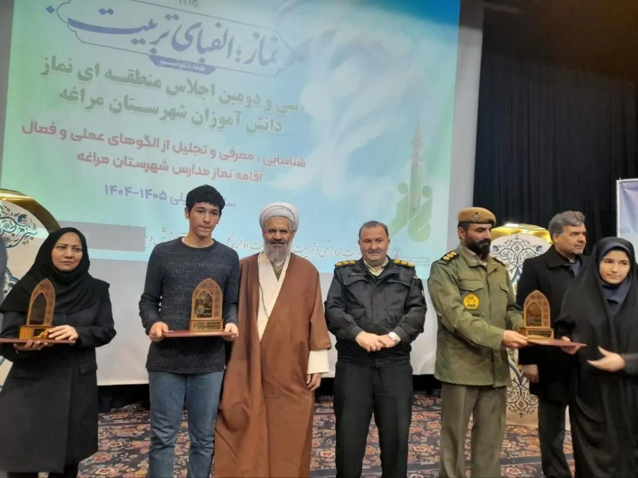 سی و دومین اجلاس منطقهای نماز دانشآموزان مراغه