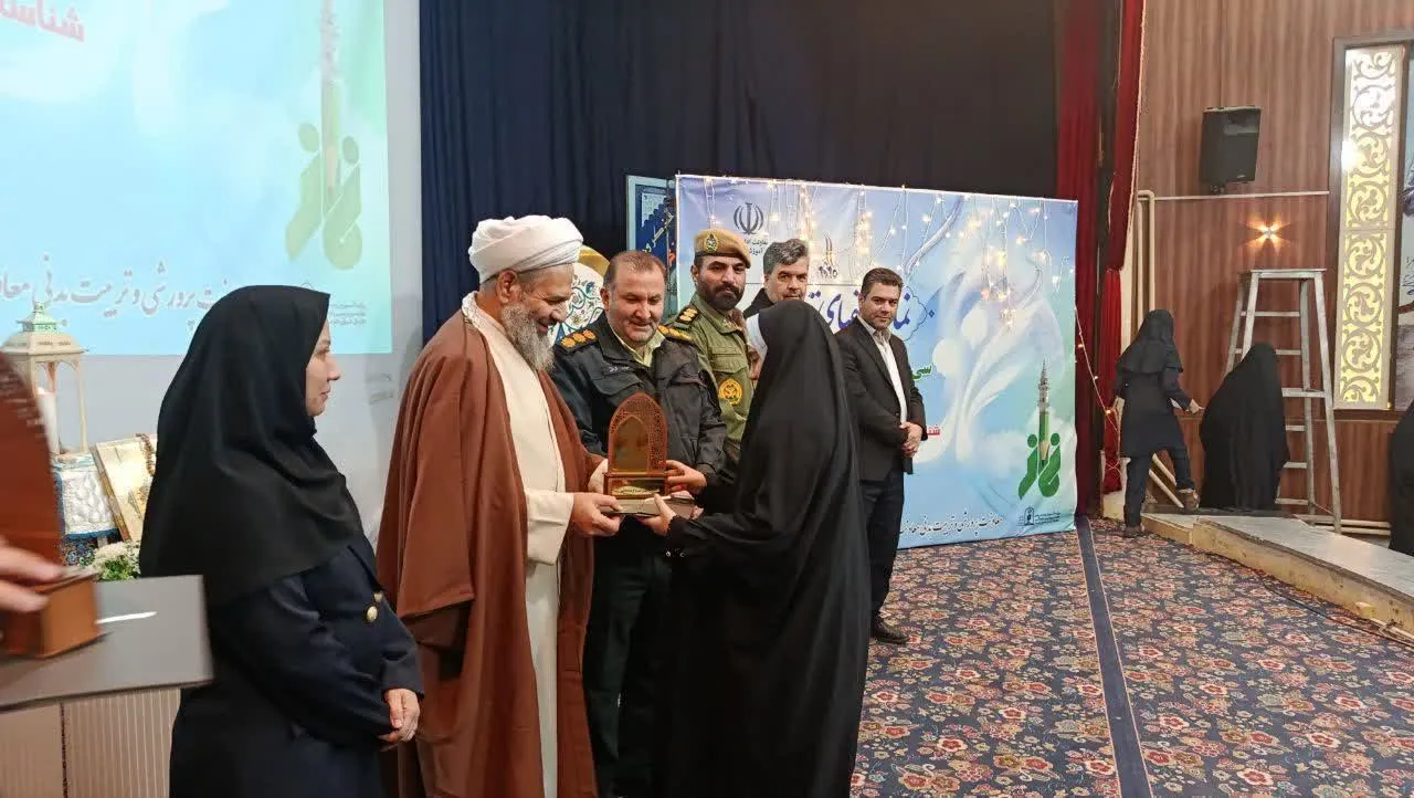 سی و دومین اجلاس منطقهای نماز دانشآموزان مراغه