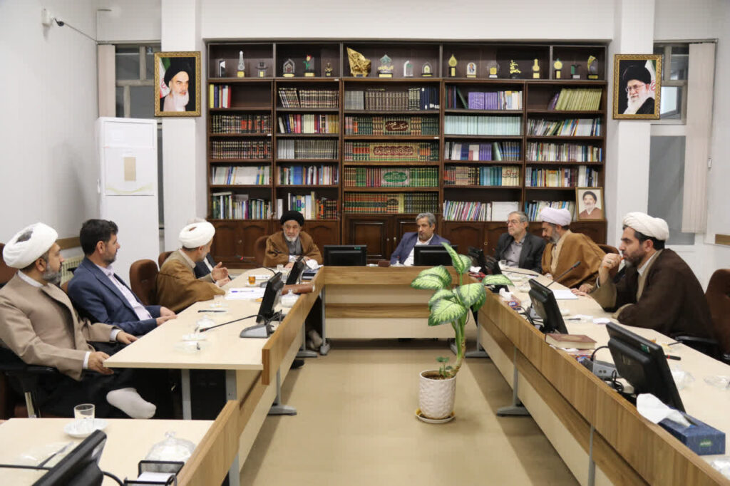 تأکید ستاد اقامه نماز کشور بر آسیب شناسی امر اقامه نماز در دیدار با نماینده ولی‌فقیه زنجان